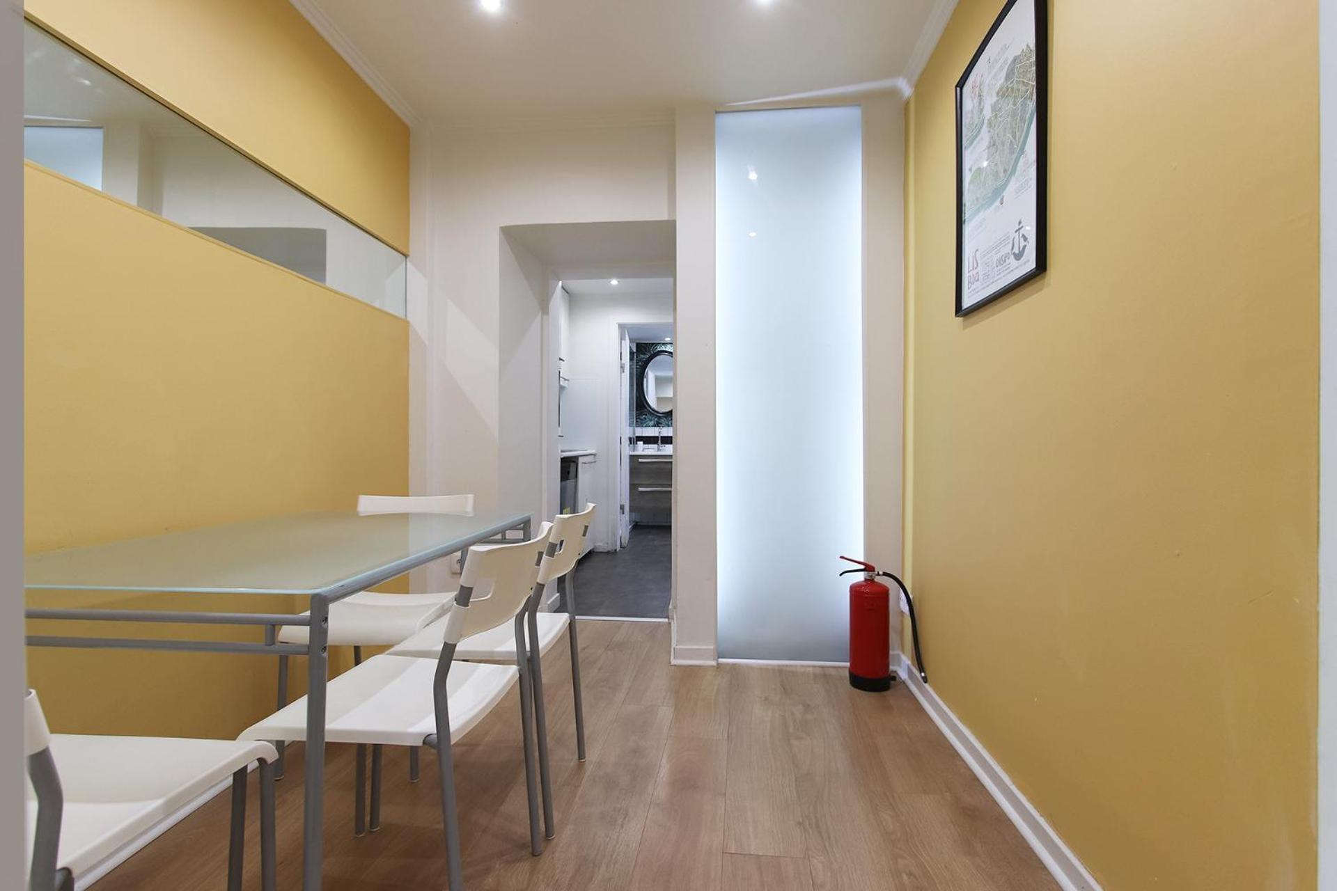 Apartment Downtown Charming By Homing